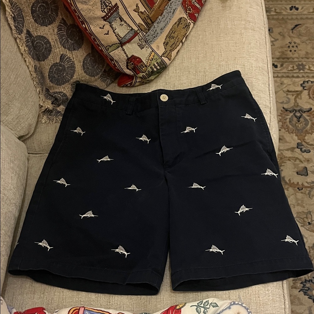 Vineyard Vines Navy Shorts with Fish Embroidery